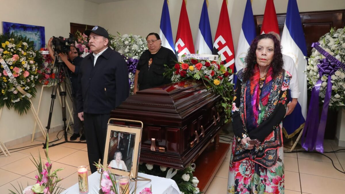 Daniel Ortega: Blanca Segovia Sandino, una mujer con una fortaleza divina