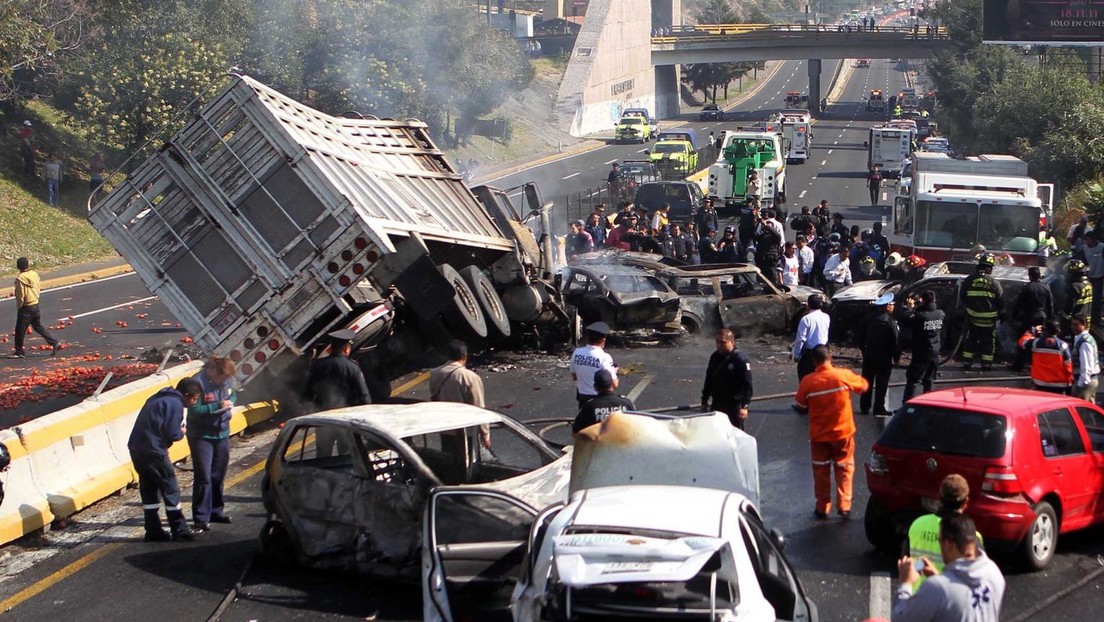 Accidente vial deja un menor muerto y 10 heridos en México