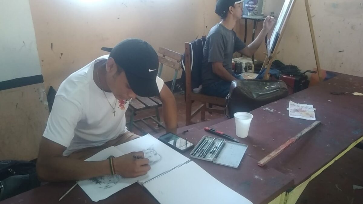 Carazo: jóvenes con talento en la pintura fortalecen sus técnicas