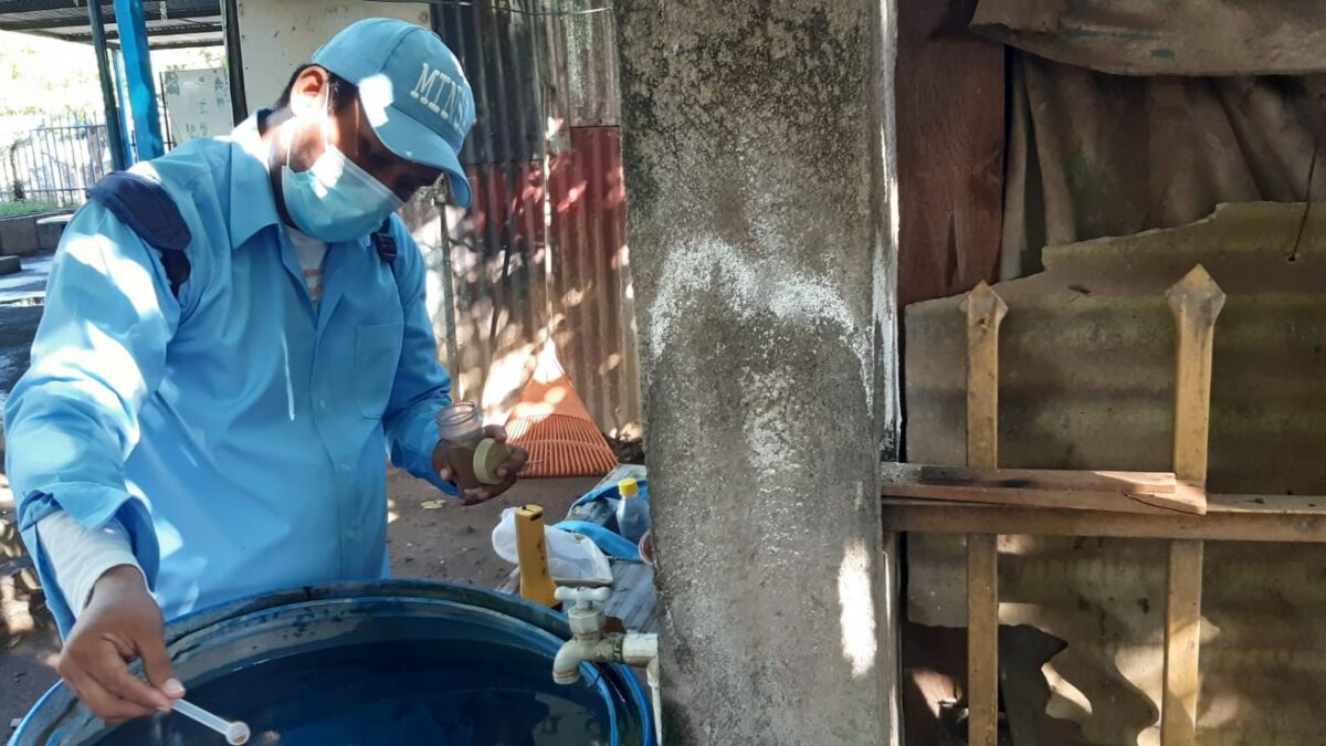 Fortalecen prevención del dengue en barrios de Managua