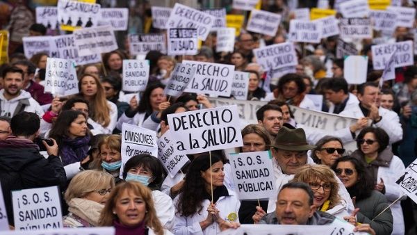 Galenos españoles de atención primaria continúan jornada de huelga