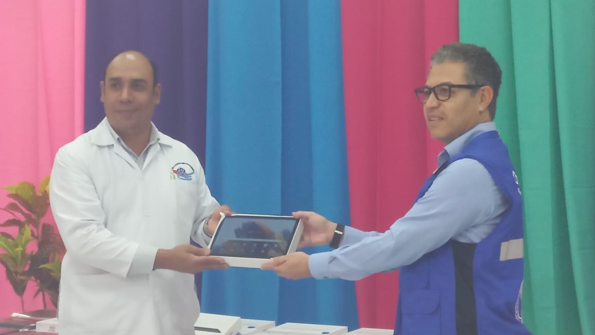 Minsa recibe donativo de 1 mil tabletas para proceso de digitalización
