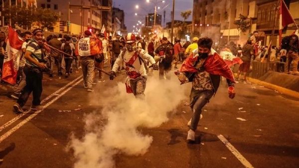 Perú: protestas continúan por sexta jornada consecutiva