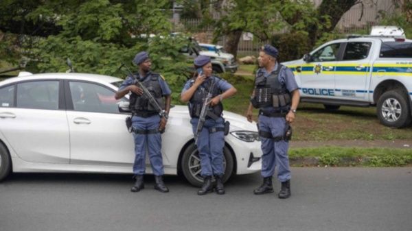 Tiroteo en una fiesta de cumpleaños deja al menos ocho muertos en Sudáfrica