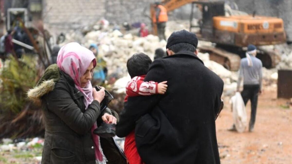 Cruz Roja denuncia que sanciones imposibilitan la restauración de Siria tras el sismo