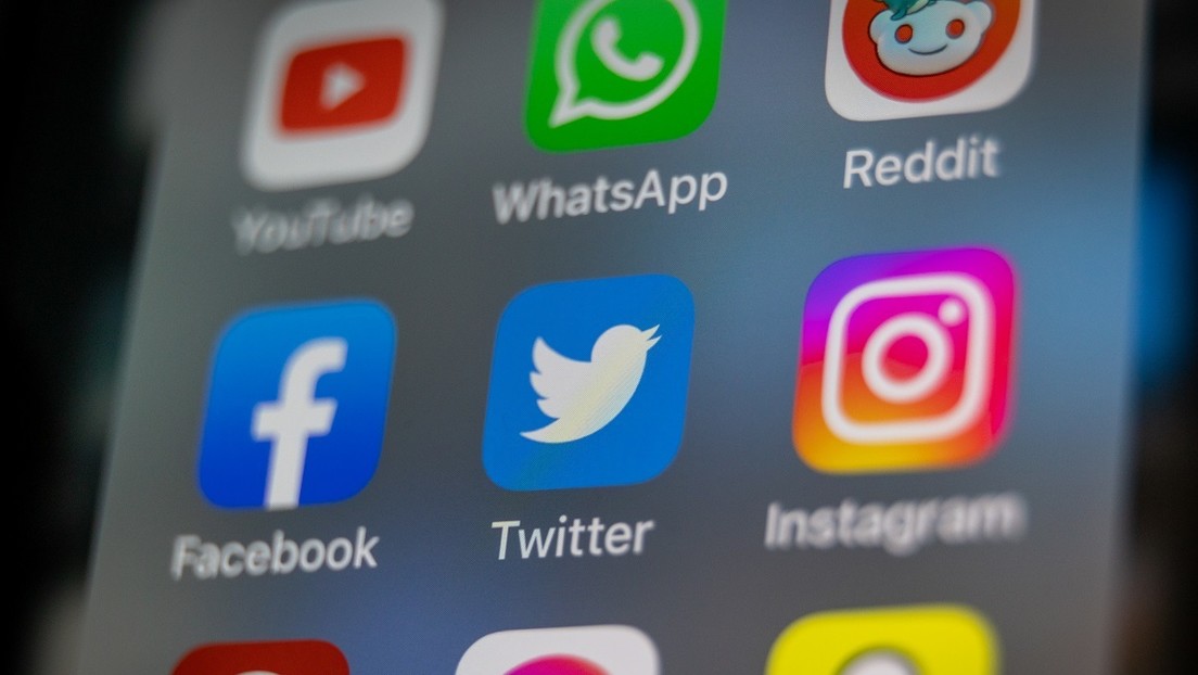 Usuarios reportan caída masiva de Facebook, Twitter y WhatsApp