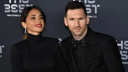 El lujoso look de Lionel Messi y Antonela Roccuzzo en los premios The Best