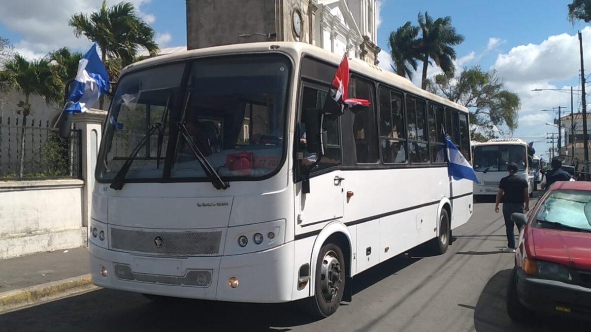 Llegan nuevos buses rusos a Jinotepe