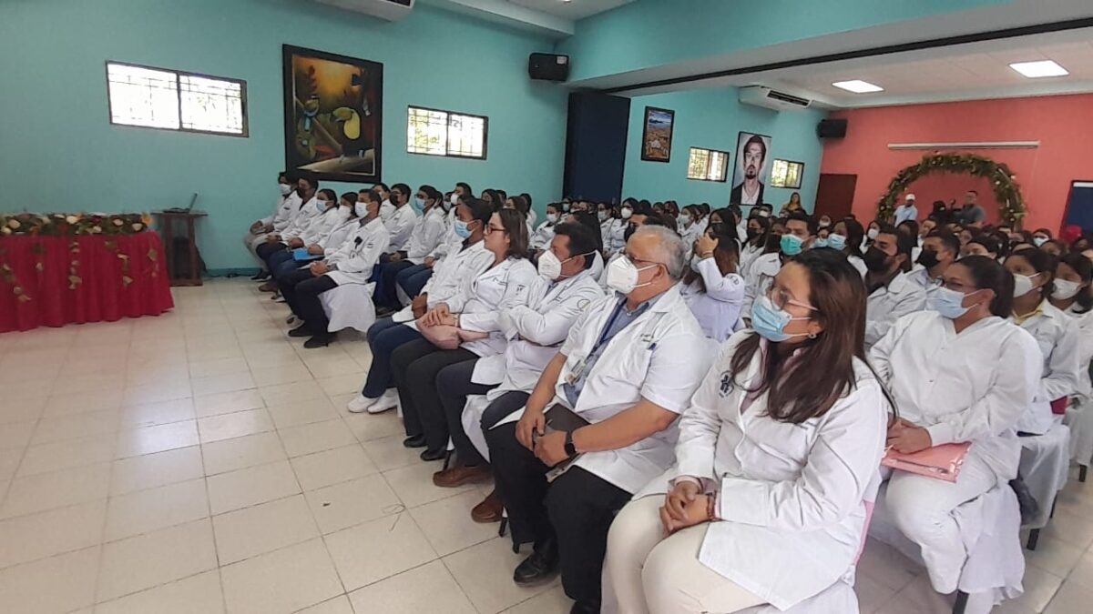 Estudiantes de medicina realizarán internados rotatorios en la capital