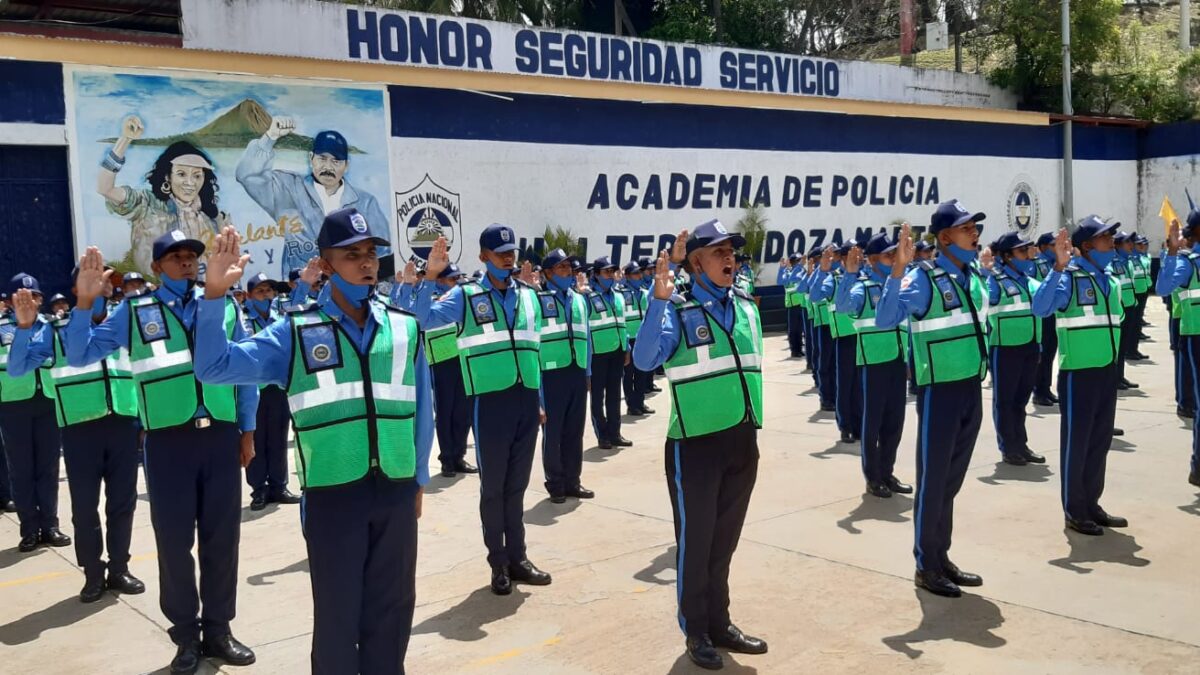 Nicaragua cuenta con 200 nuevos policías de tránsito