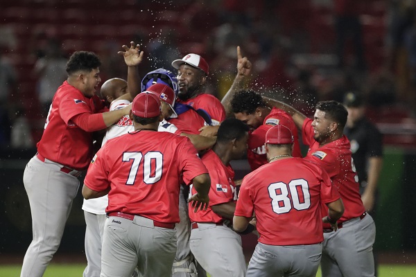 Panamá celebra debut en Clásico Mundial de Béisbol