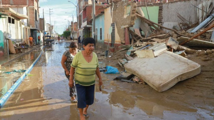 Perú decreta estado de emergencia en tres regiones del norte por lluvias