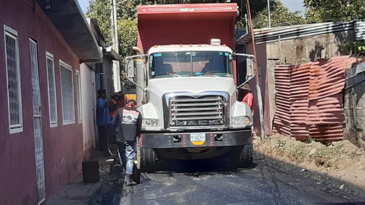 Millonaria inversión para el revestimiento de calles en Managua