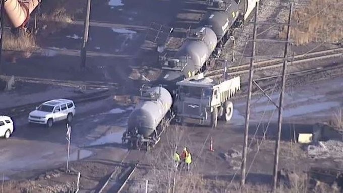 Un muerto deja choque de un tren de Norfolk Southern con una volqueta en Ohio