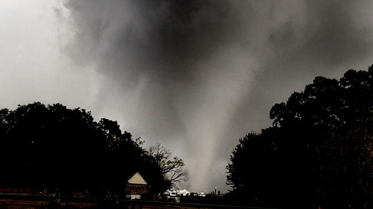 Al menos 23 muertos tras tornado en Misisipi, EE.UU.