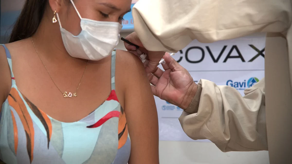 Mujer muere tras vacunarse contra la Covid-19 en Singapur