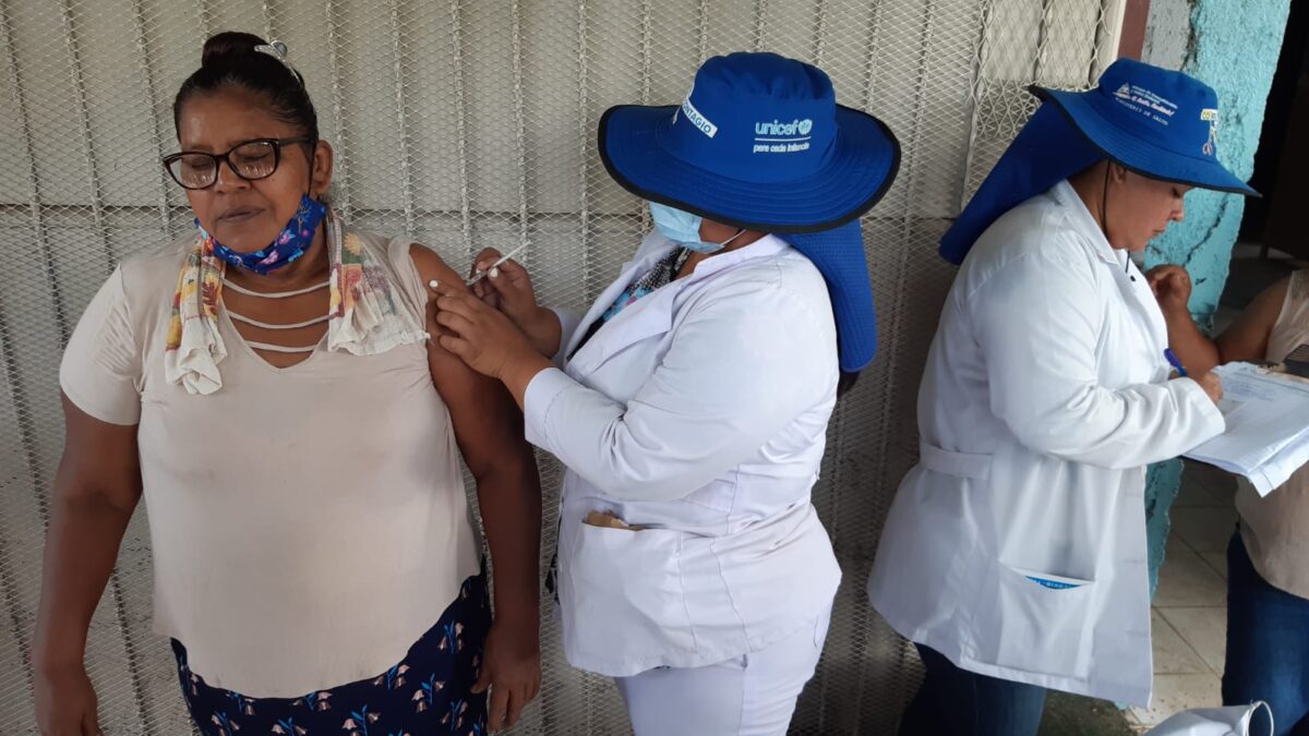 Nicaragua supera la Covid-19 mediante vacunación