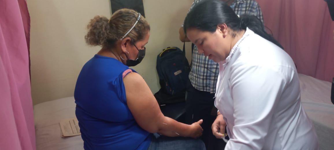 Organizan dos días de ferias de acupuntura en el Centro de Rehabilitación Aldo Chavarría