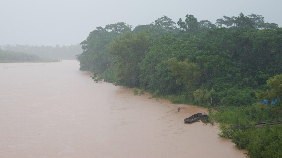 Emiten alerta roja por lluvias y posibles inundaciones en la Amazonía boliviana