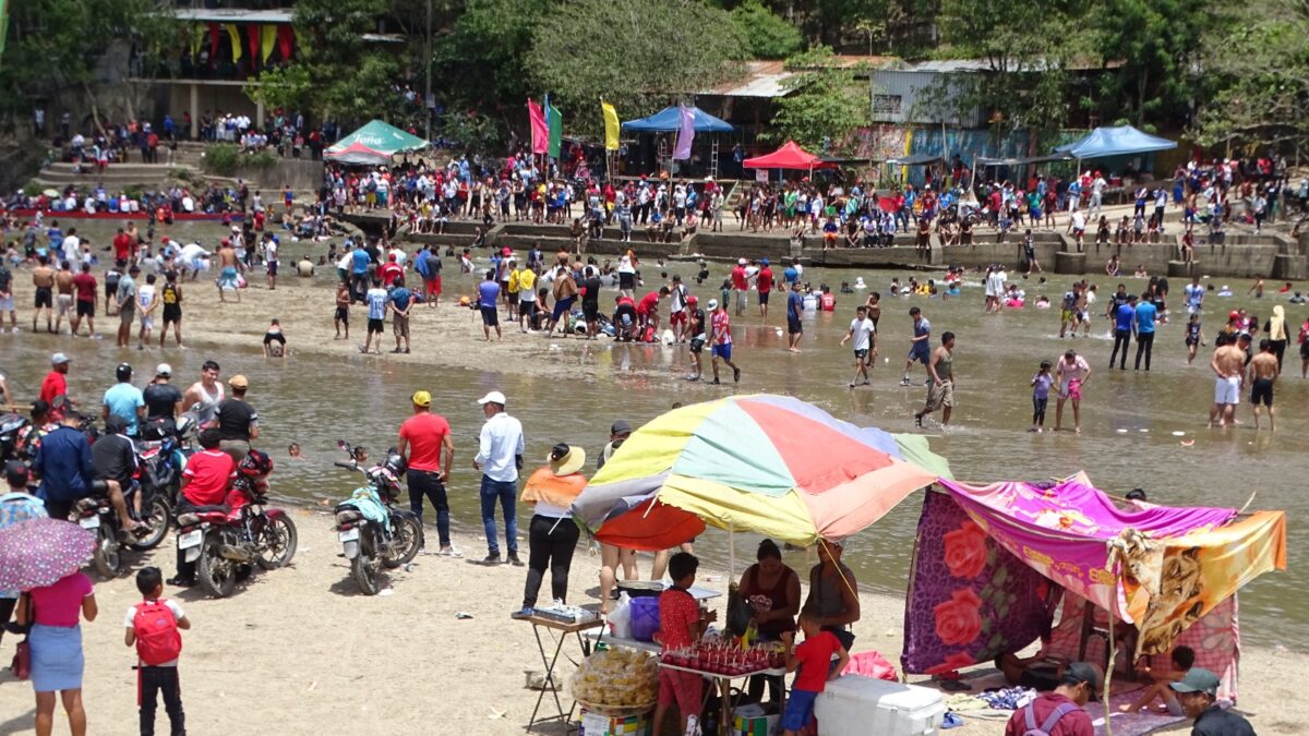 Realizan espectacular festival veranero en la ribera del Río Coco