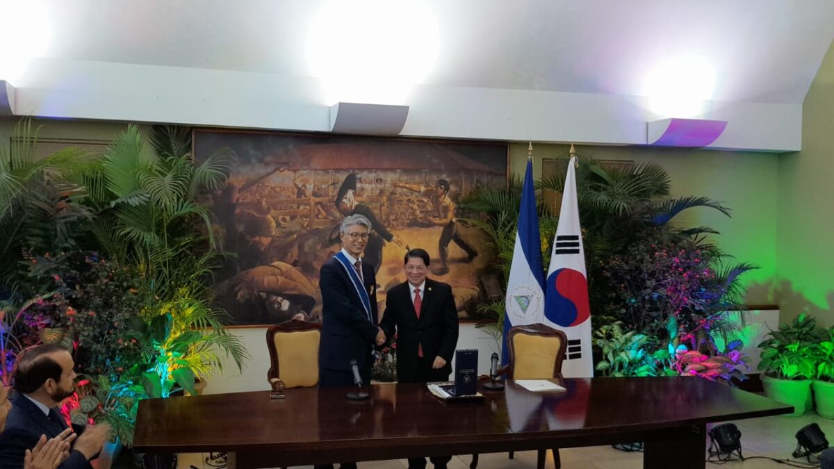 Embajador de Corea recibe orden «José de Marcoleta» por su destacado trabajo en Nicaragua