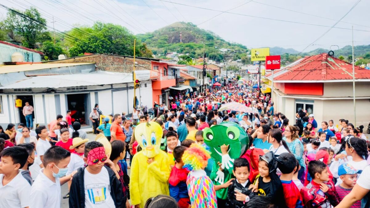 Todo un éxito el carnaval de la niñez feliz en Boaco