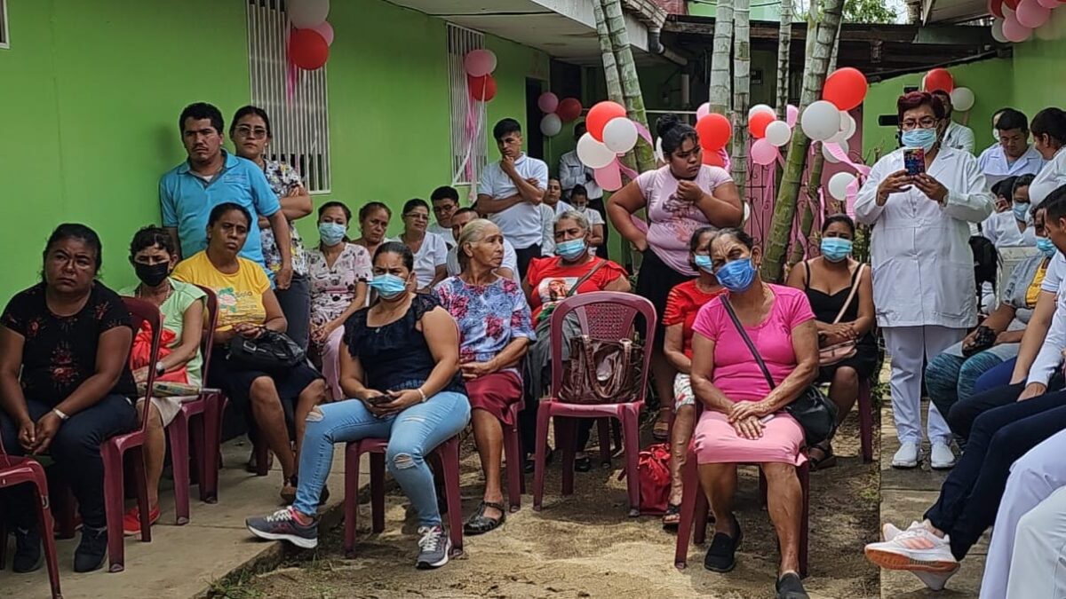 Entregan mamógrafo para fortalecer atención a mujeres en Jalapa