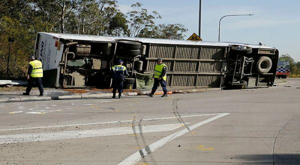 muertos volcarse autobús Australia