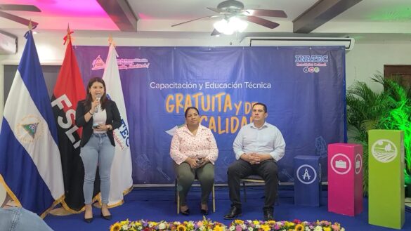 Docentes participan encuentro actualización