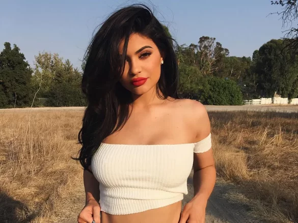 Kylie-Jenner-acepta-operacion1