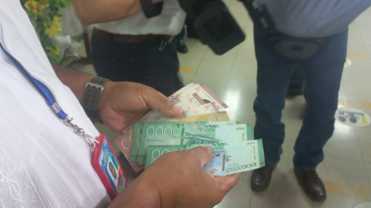 Servidores públicos del Minsa reciben salario adelantado de julio
