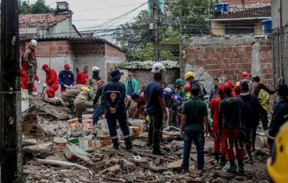 muertos derrumbe edificio Brasil