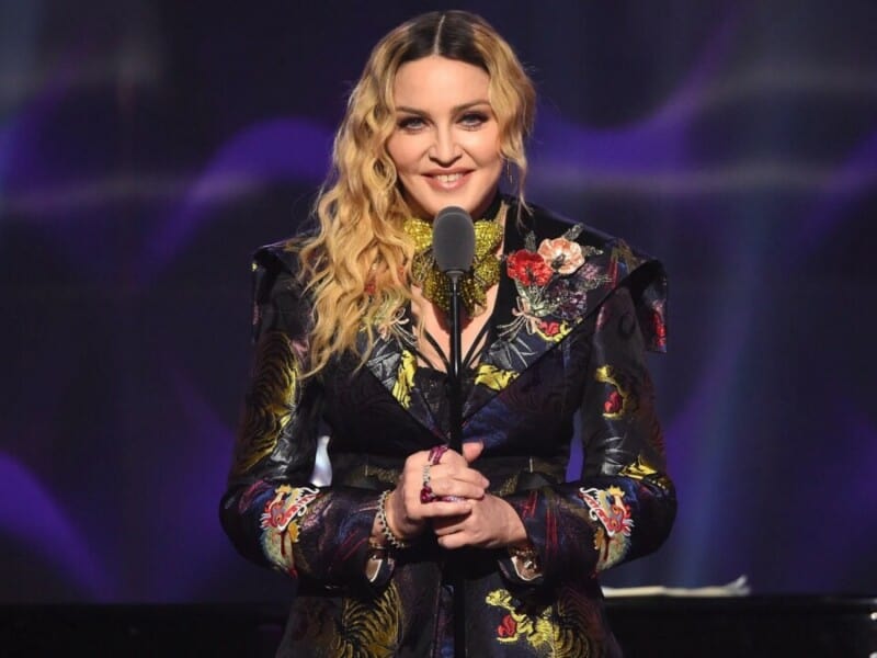Madonna-reprogramara-gira-mundial
