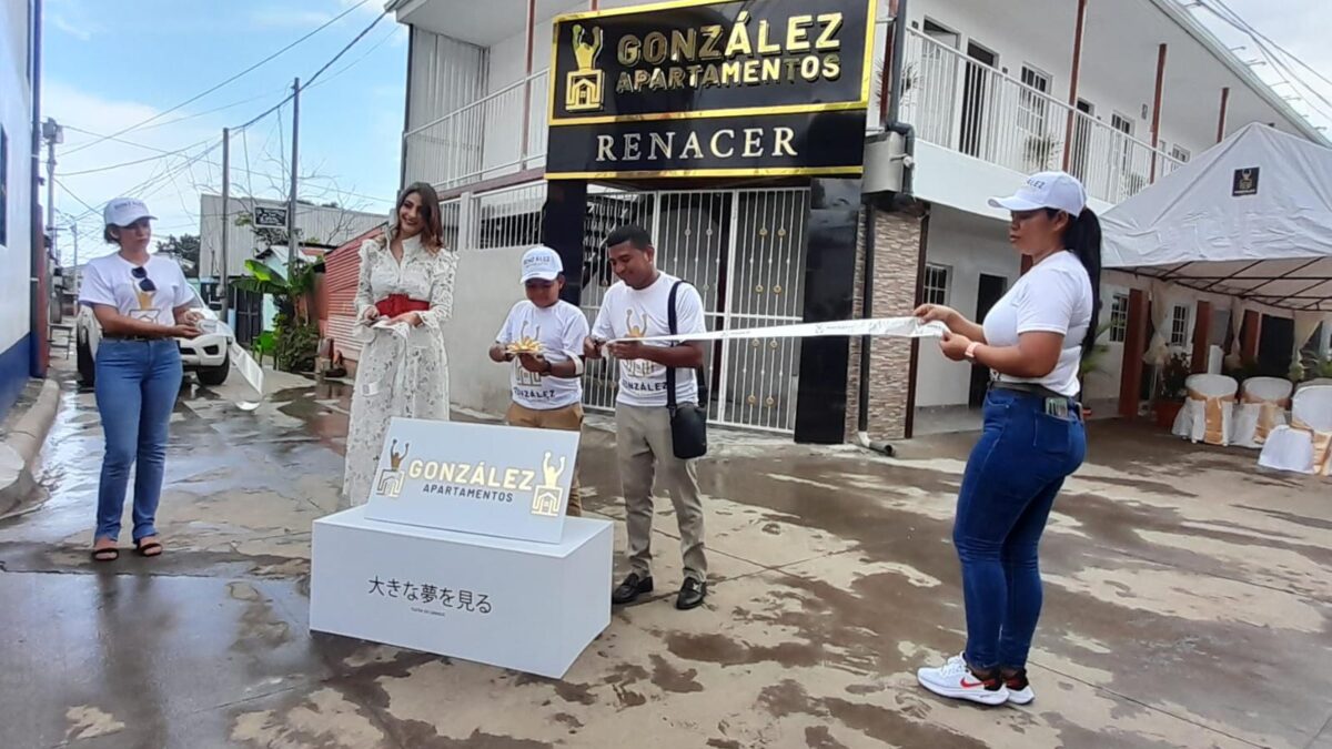 Realizan inauguración de «González Apartamentos» en barrio La Esperanza