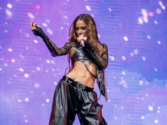 Tini-arrasa-gira-Espana-1