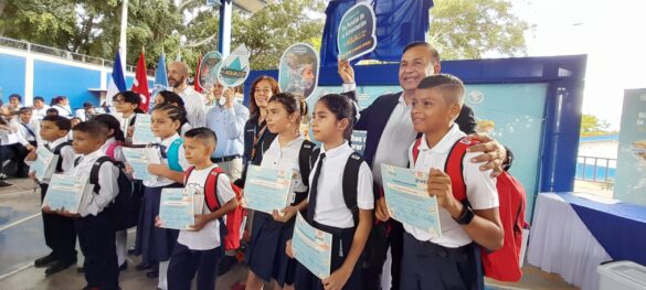 Niños artistas premiados celebración