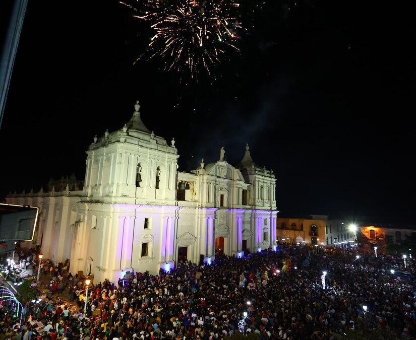 León se desborda en la celebración a la Purísima Concepción de María