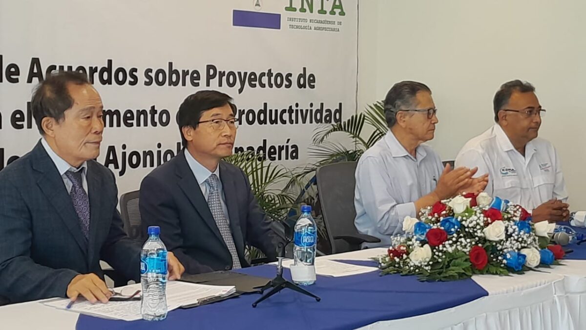 Inta y Kopia firman acuerdos para aumentar la producción pecuaria y de ajonjolí