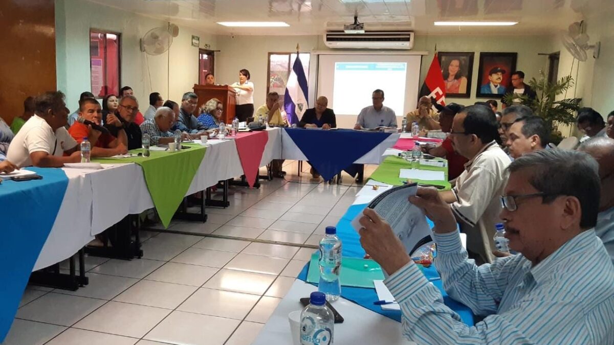 Alargan negociaciones para aumento del salario mínimo en Nicaragua