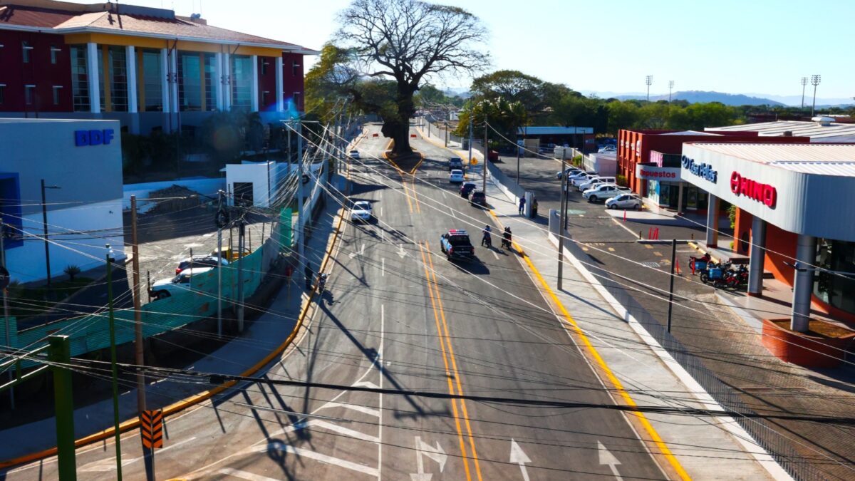 Inauguran construcción de la nueva «pista 25 calle» en Managua