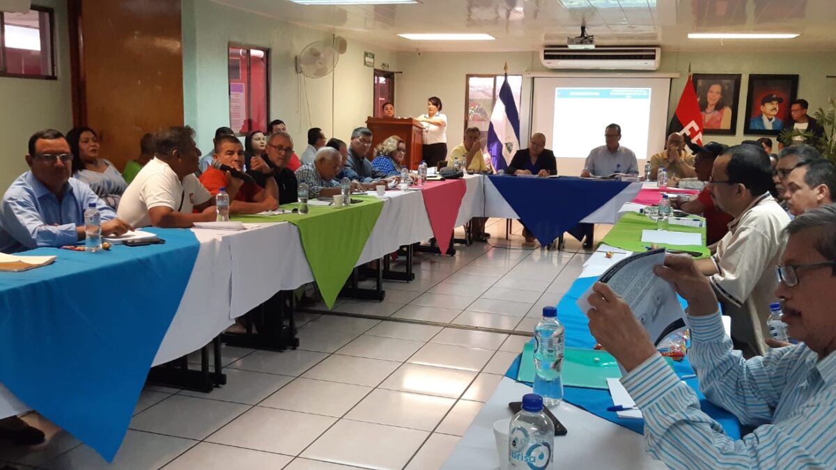 Continúan negociaciones para aumento del salario mínimo en Nicaragua