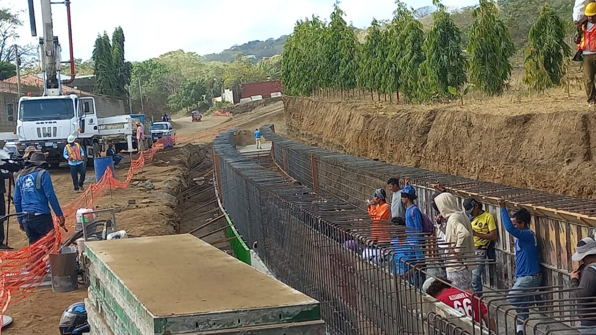 Comunidad de San Isidro de la Cruz Verde tendrá mejoramiento en infraestructura vial