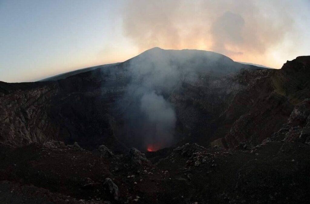 Continúa seguimiento a derrumbes en cráter de volcán en Nicaragua