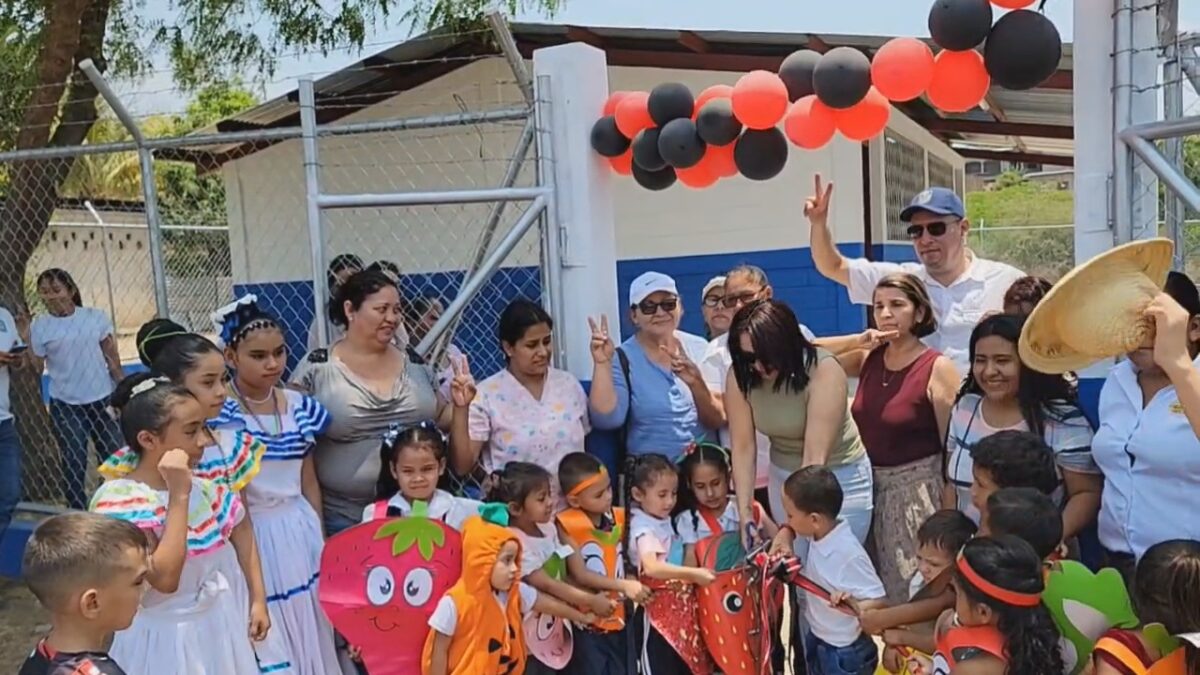 Inauguran obras de mejoramiento del Preescolar Solidaridad en Ocotal