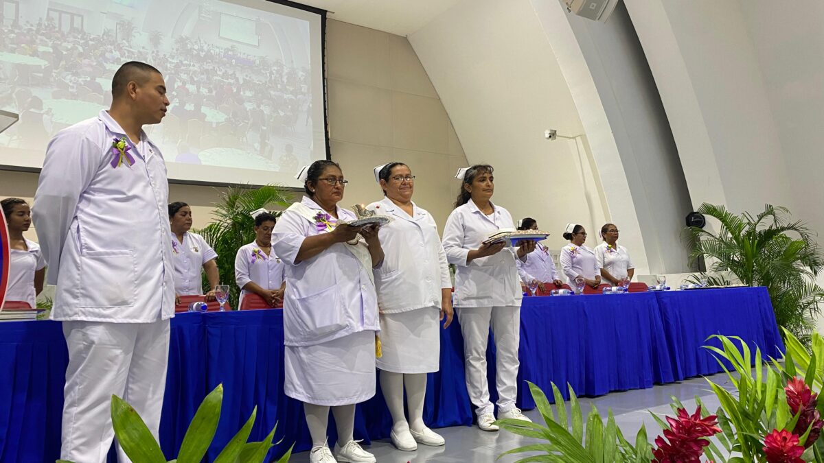 Minsa celebra «Día Internacional del Enfermero» y brinda reconocimiento por la labor