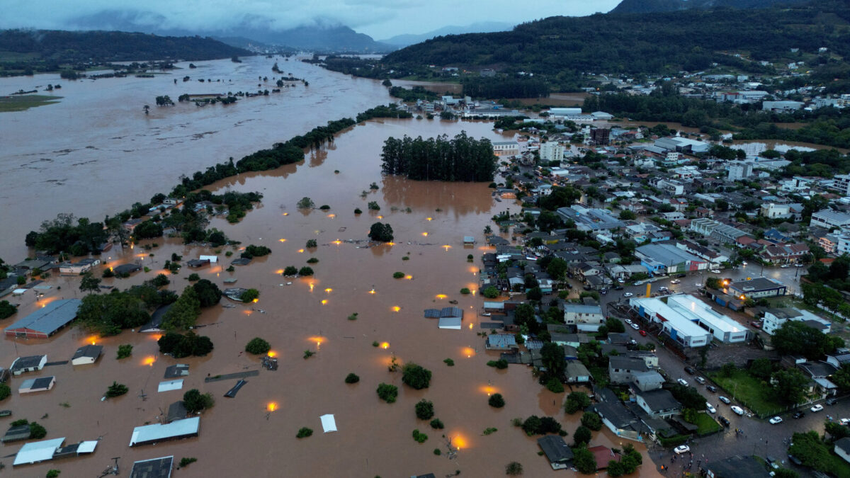 Registran más de 30 muertos por fuertes lluvias en Brasil