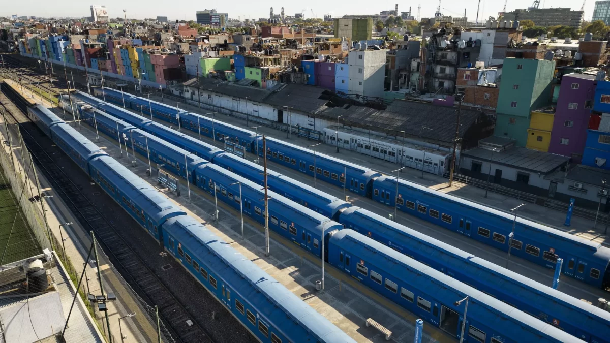 Choque de dos trenes en Buenos Aires causa más de una decena de heridos