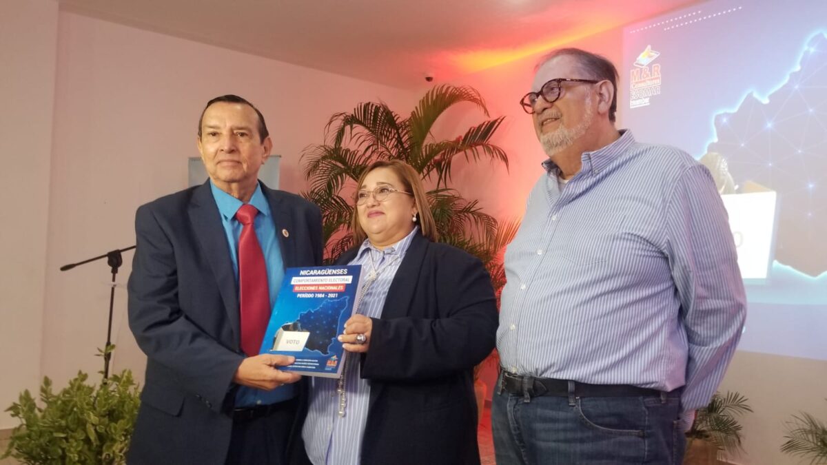 Presentan nuevo libro que compila 40 años de historia electoral en Nicaragua