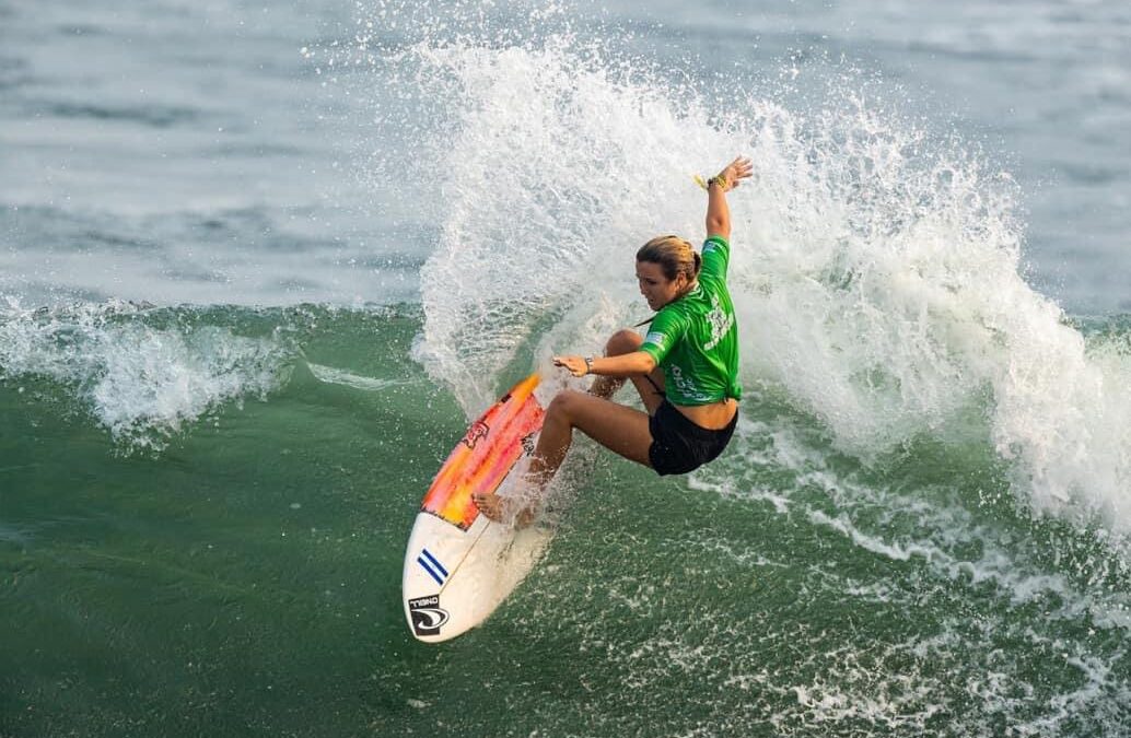 Surfista Candelaria quiere medalla para Nicaragua en los Juegos Olímpicos