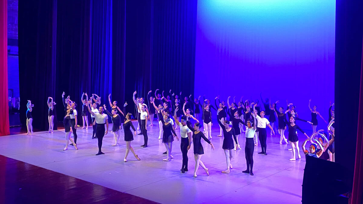 Éxito total la Vigésima Gala internacional de Ballet 2024